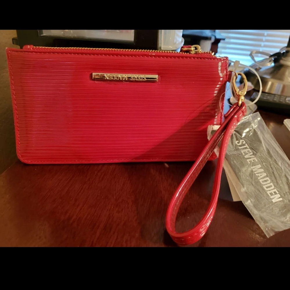 Steve Madden Wristlet
